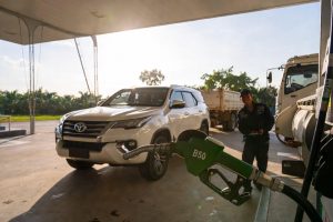 B50: Solar Sawit yang Bikin Negara Senyum Lebar, Tapi Akang yang Nyetir Diesel Malah Garuk-Garuk Kepala?